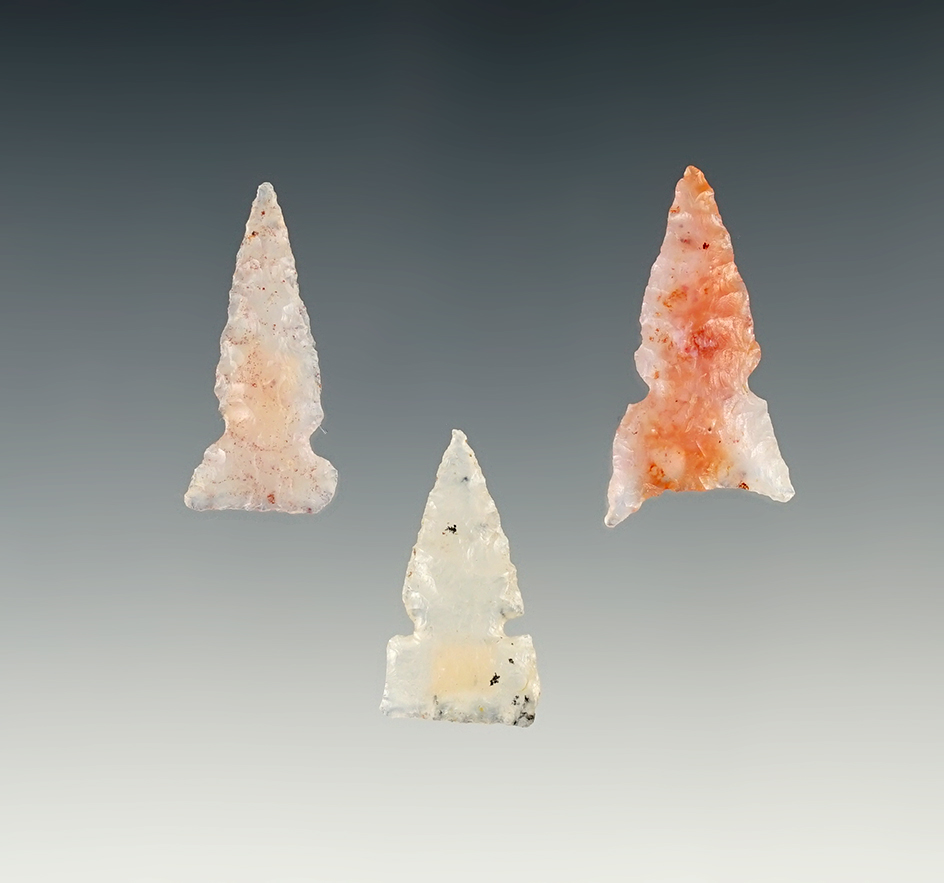 Set of 3 fine New Mexico Arrowheads. The largest is 1 1/4".