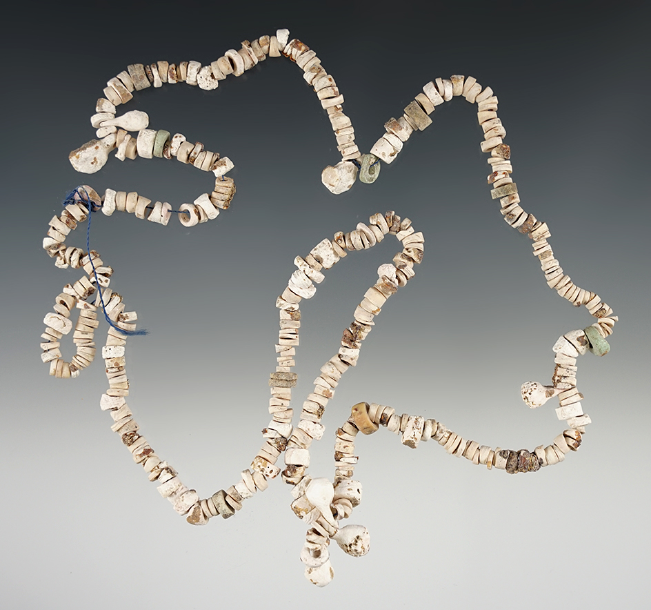 25" Strand of New Mexico Shell Beads in nice condition.