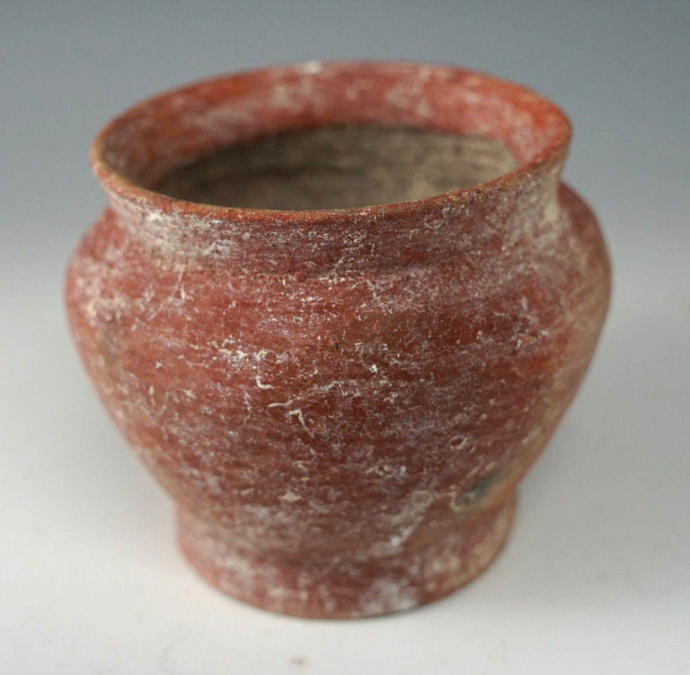 Nicely styled 2 7/8" tall ancient Thailand pottery circa 500 B.C. in excellent condition.