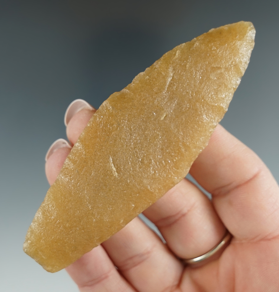 Excellent flaking in style on this 3 5/8" Agate Basin - Hixton quartz - Wisconsin. Bennett COA.