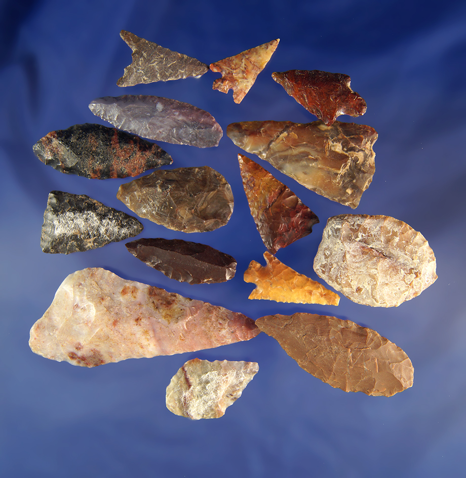 Large group of assorted arrowheads and Knives found in Klickitat County Washington.