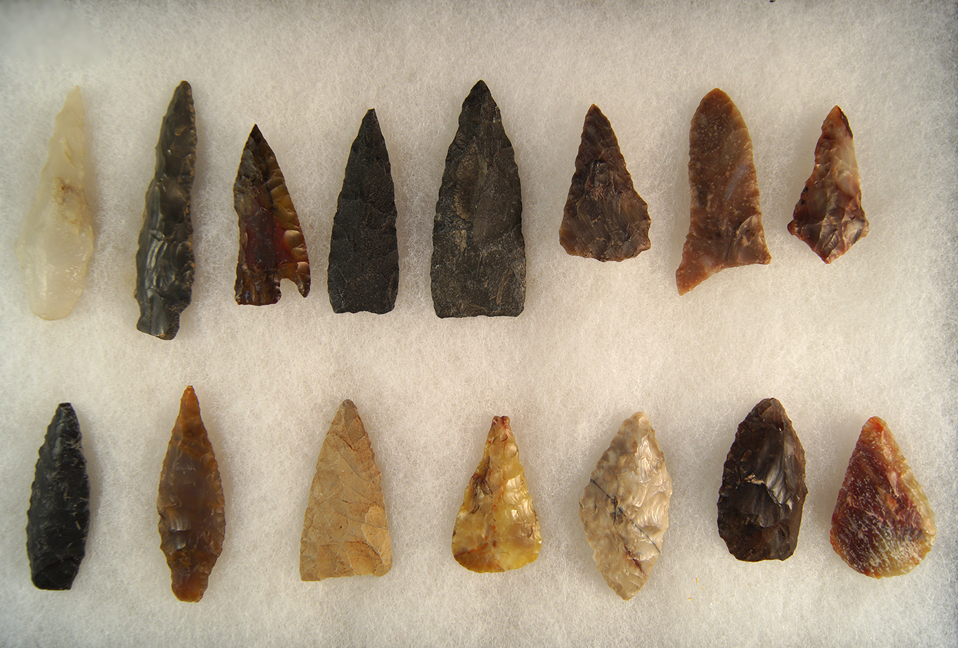 Group of 15 assorted Western U.S. flaked artifacts, largest is 3 1/8".
