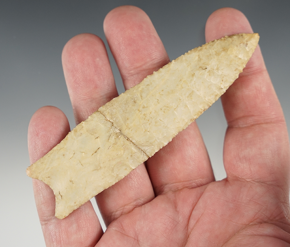 4 1/16" Thin Missouri Dalton. Broken and glued.