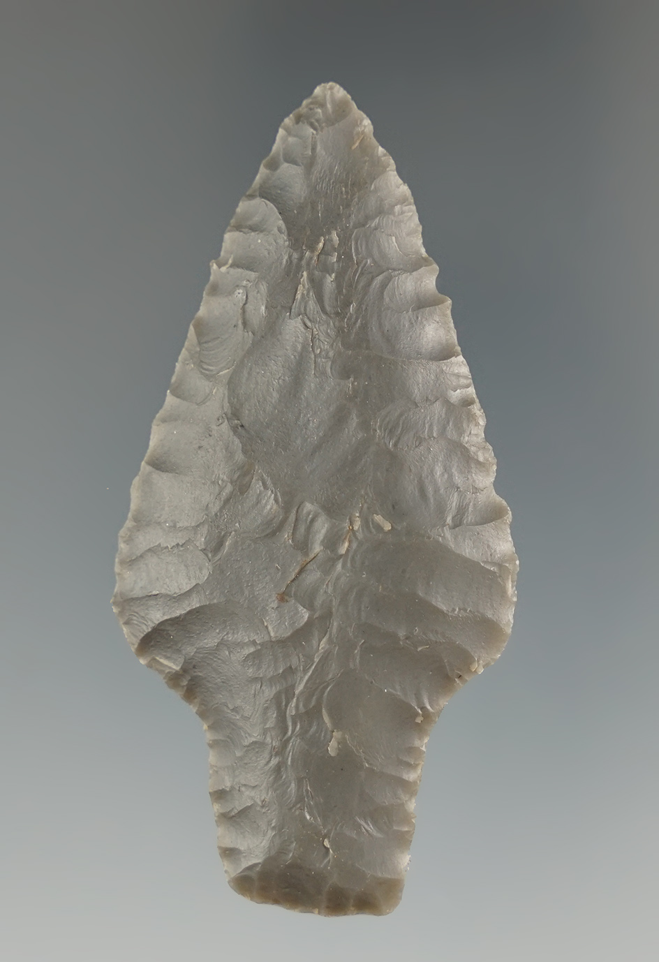 NICE! Exceptional flaking and style on this well made 2 11/16" stemmed Lance - Alaska.