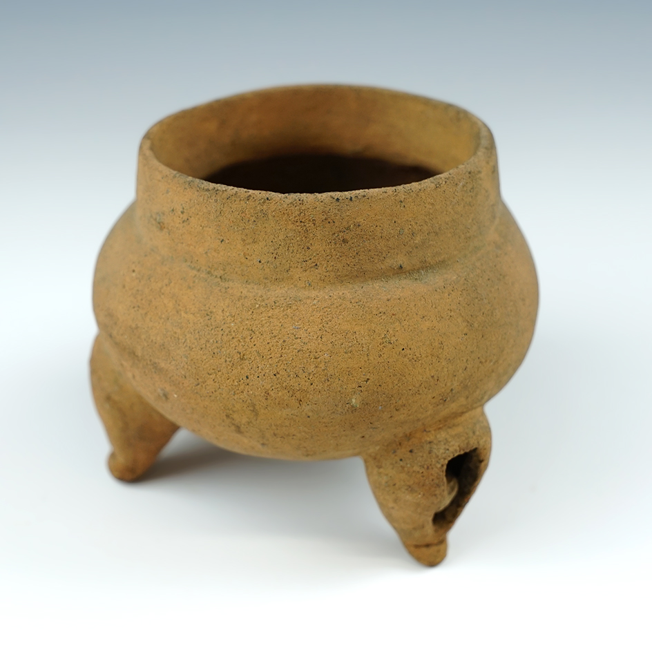 3 5/8" Wide x 3 1/4" tall tri-leg pottery jar, Panama.