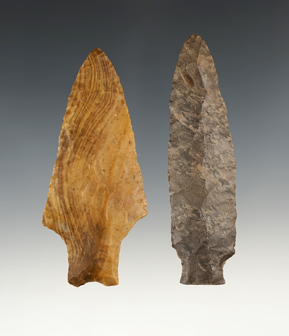 Pair of nice Tennessee  points. The largest is 3 9/16".