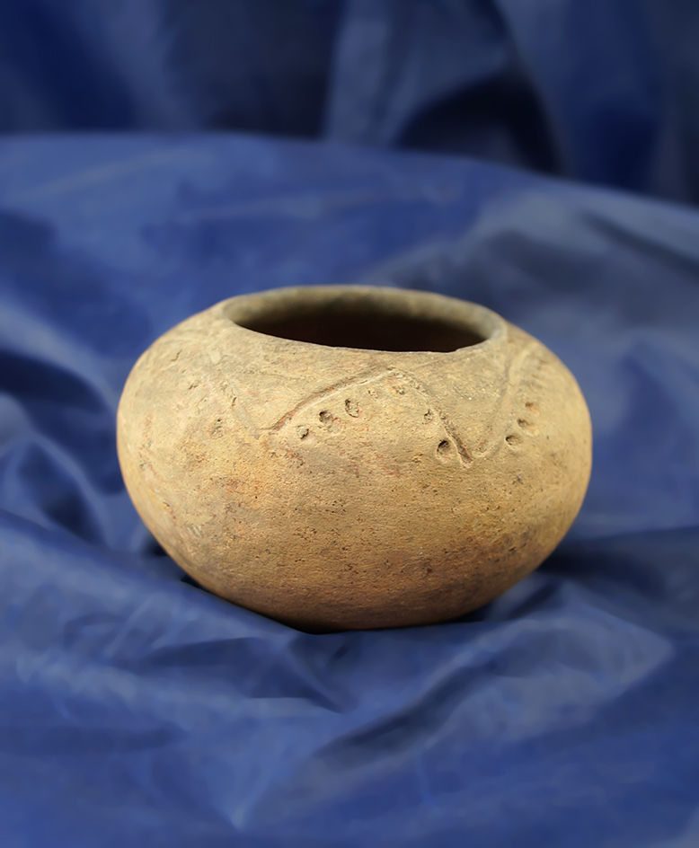 Decorated 3" wide pre-Columbian seed bowl excavated by Dr. Allan Heflin in the 1940s-1950s