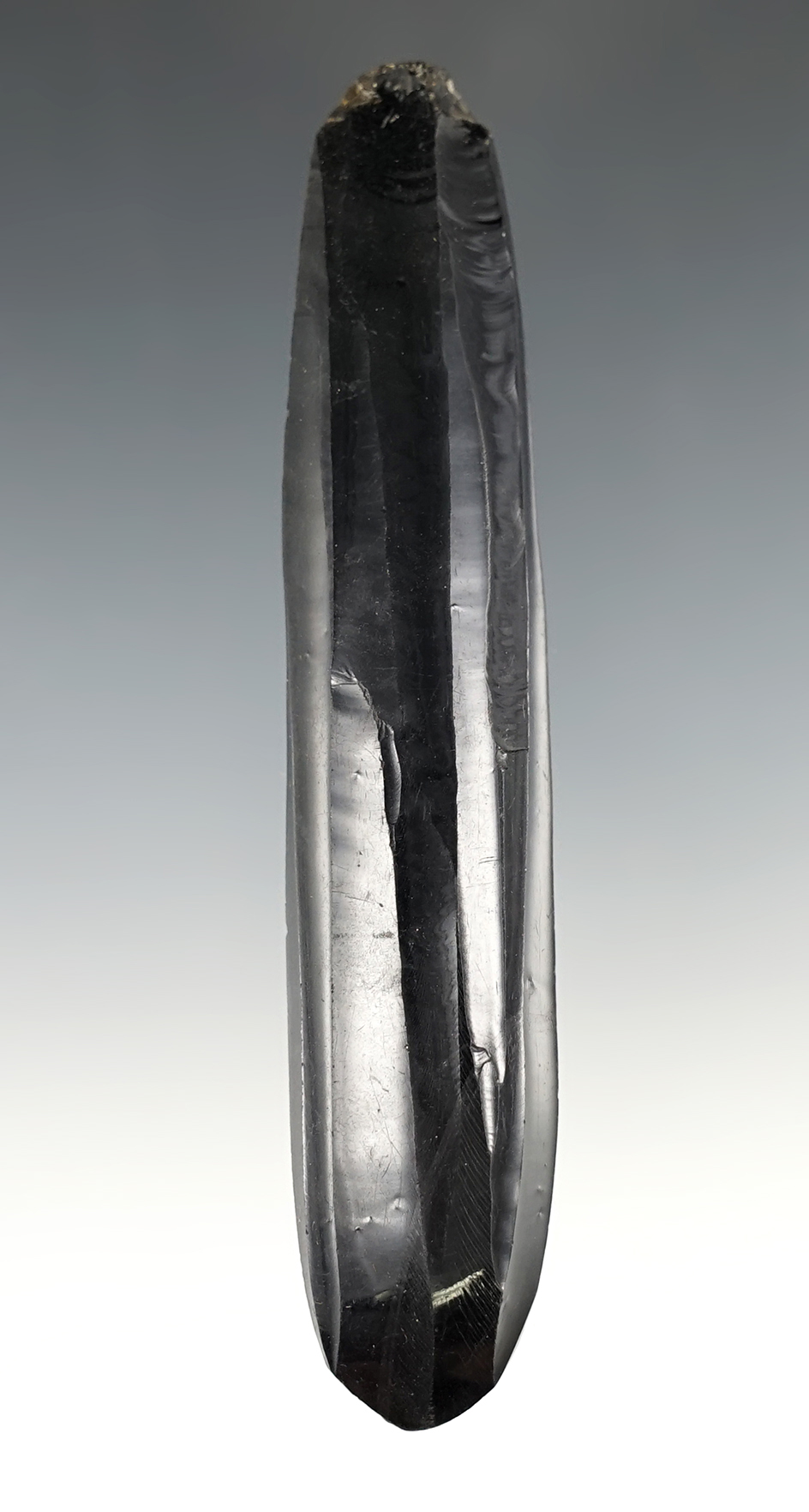 4 11/16" Obsidian Core that is nicely patinated.