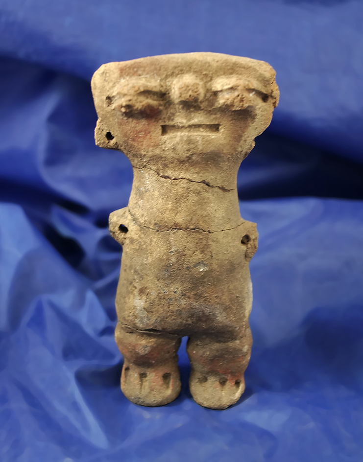 4 1/4" uniquely styled old Pre-Columbian pottery figure that has been broken in several places