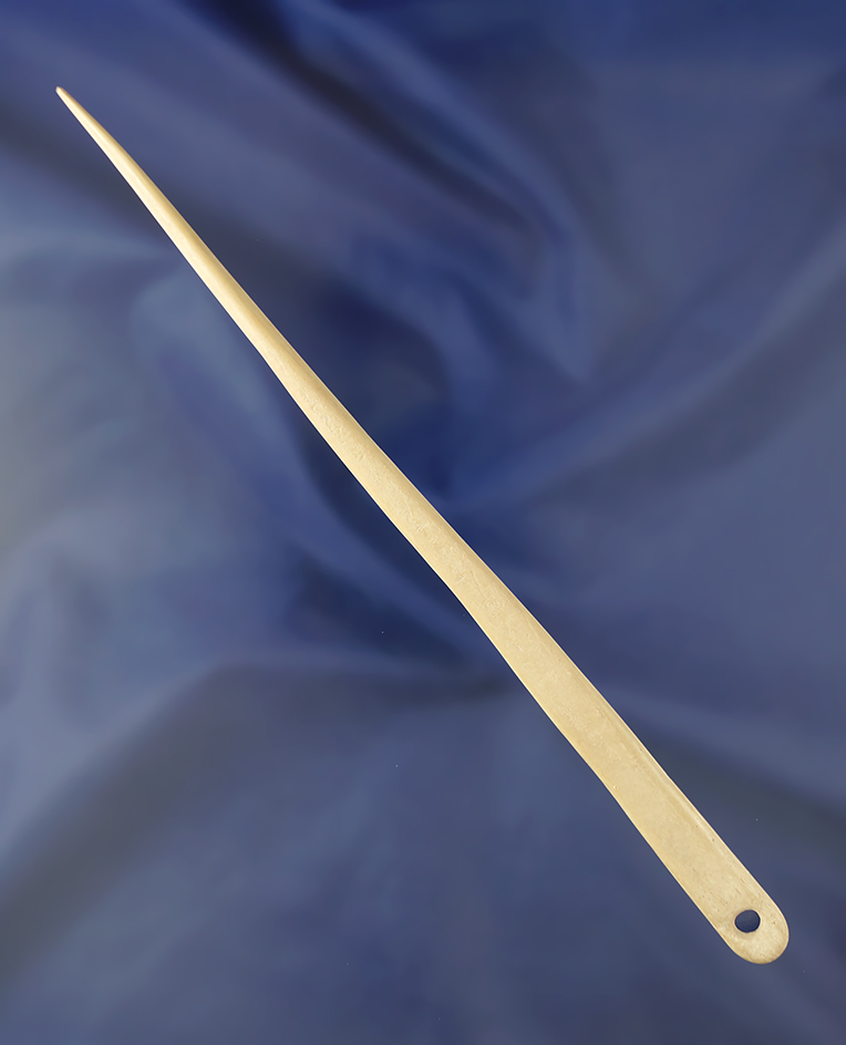 Large and nice! 7 5/8" Bone Needle in excellent condition that is nicely polished with no breaks. Mo