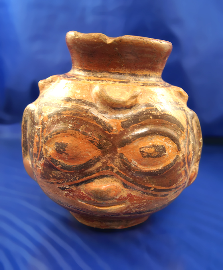 4 1/4" Trophy Head Jar, Costa Rica; Mora polychrome style; intact.