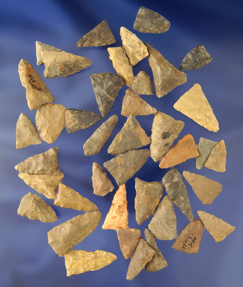 40 nice Madison Triangle Arrowheads found in Greenup Co., Kentucky - Judge James Claxon collection.