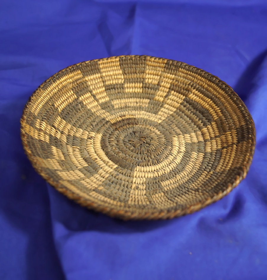 Tightly woven 5 11/16" vintage basket/bowl in excellent condition. This is not a cheap tourist item