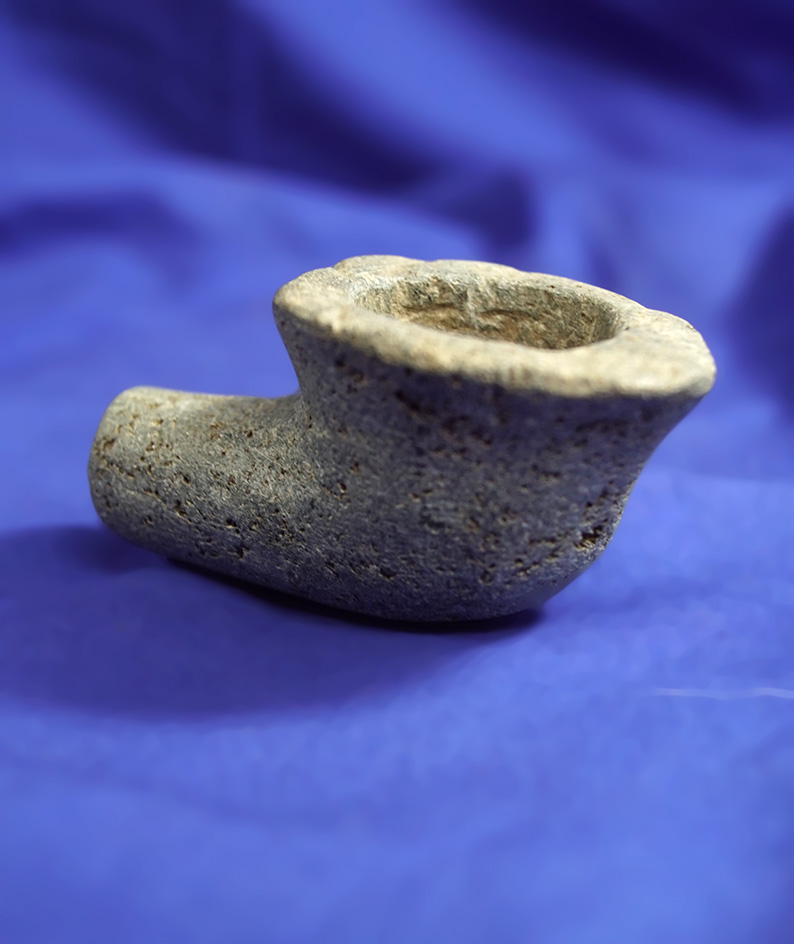 2 1/2" Steatite Pipe from New Jersey.