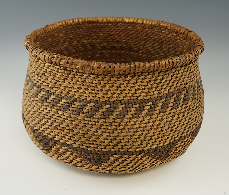 8 1/4" wide x 5" tall Havasupai basket from Arizona that is well crafted in very good condition.