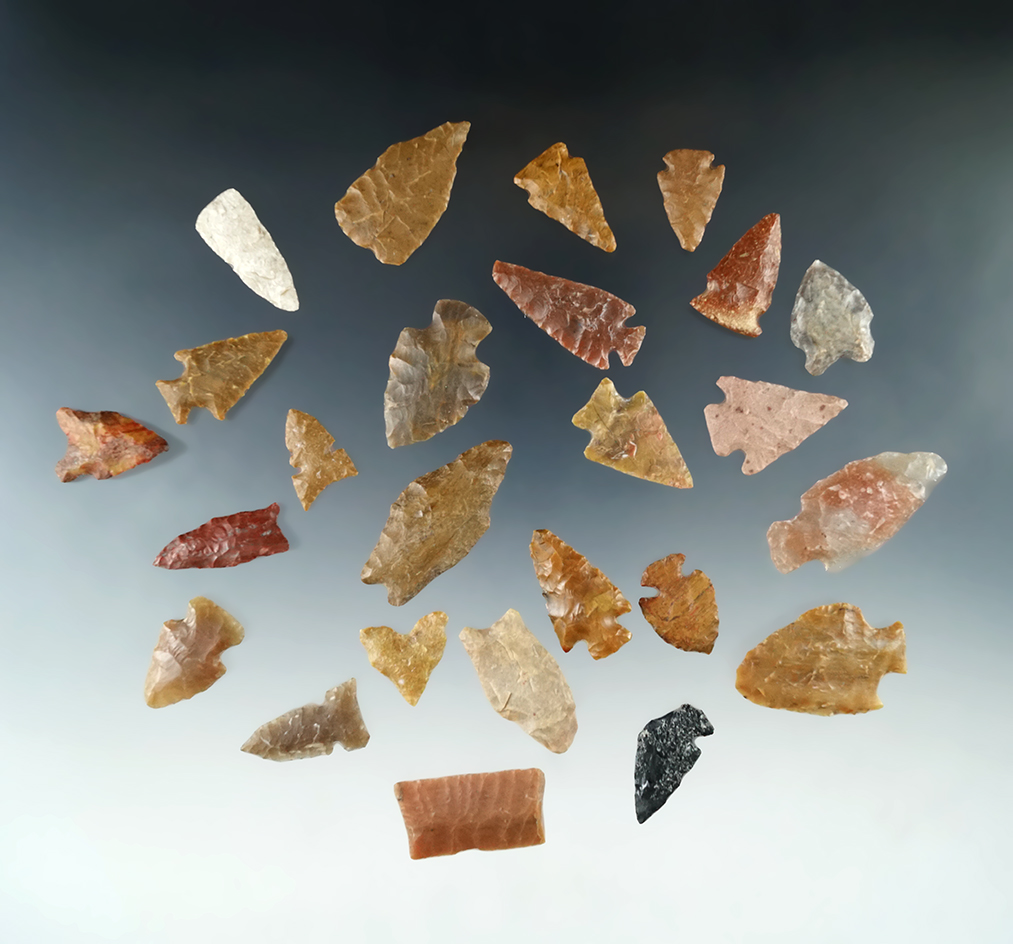 Set of 25 Colorado Arrowheads, largest is 1 9/16". Ex. Bob Roth Collection.