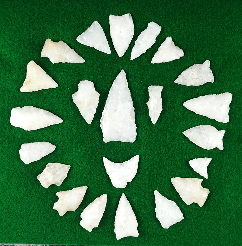 Set of 21 assorted Quartz arrowheads found in Virginia, largest is 2 1/4".