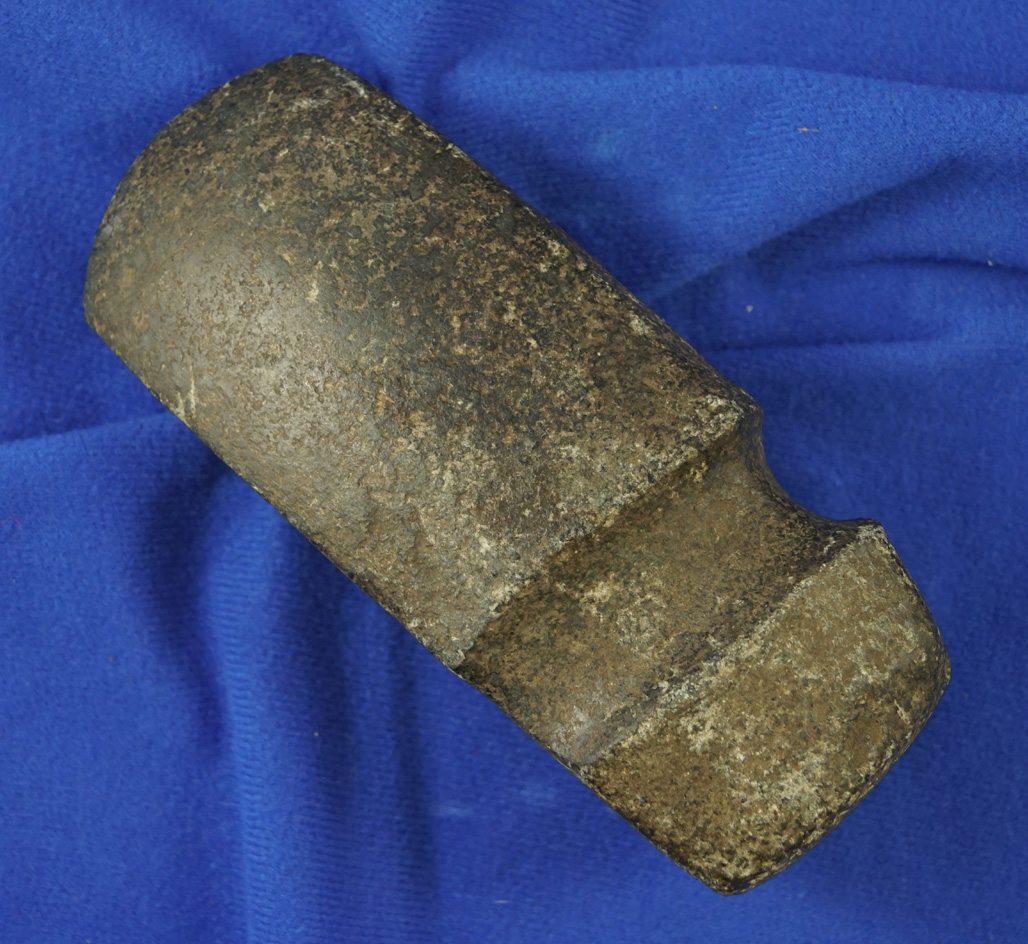 Excellent style on this 5 1/2" three-quarter grooved block style Axe found in Illinois.