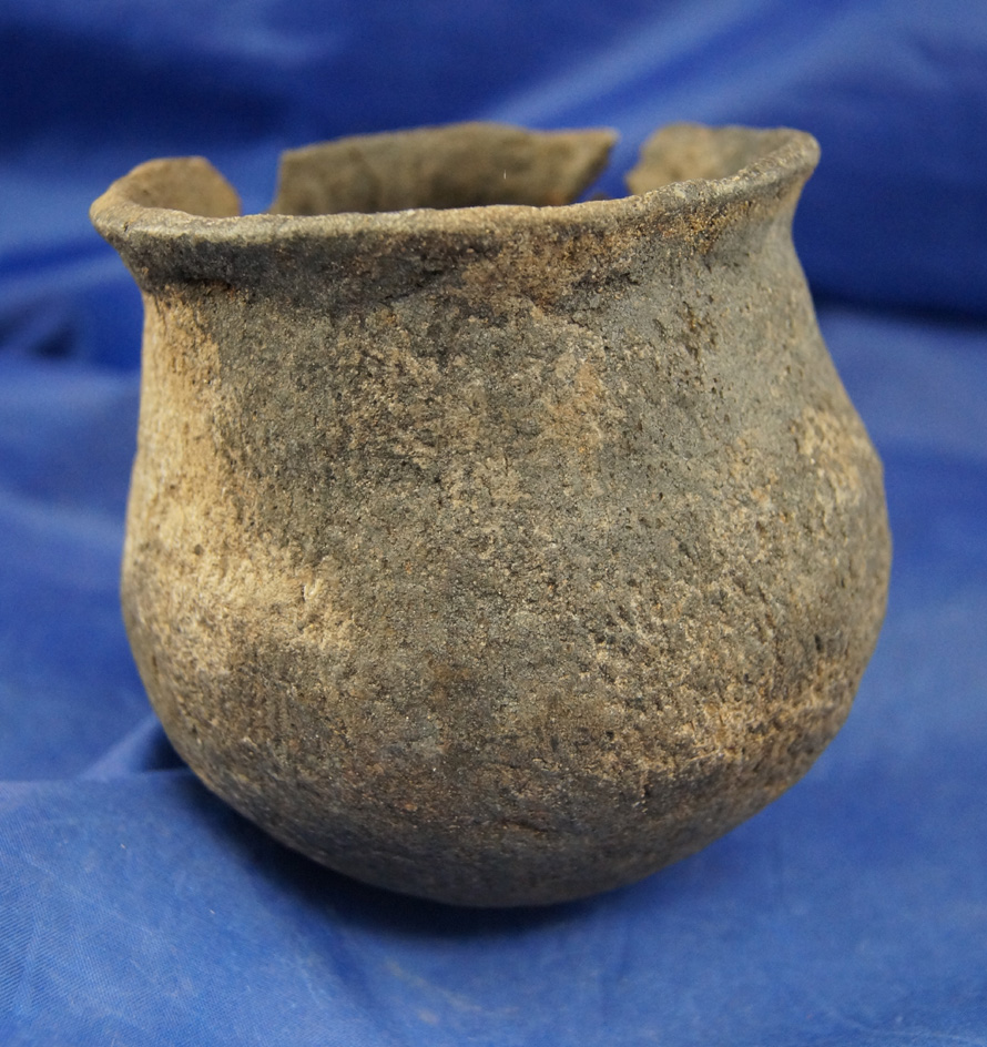 Rare! 4" tall pottery vessel found by Tom Mullis at the Crib Mound, Spencer Co.,  Indiana.