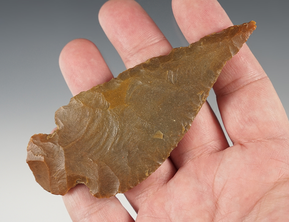 Exceptional style on this 4 3/16" Ovoid Knife - Carter Cave Flint. Jassamine Co., Kentucky. 