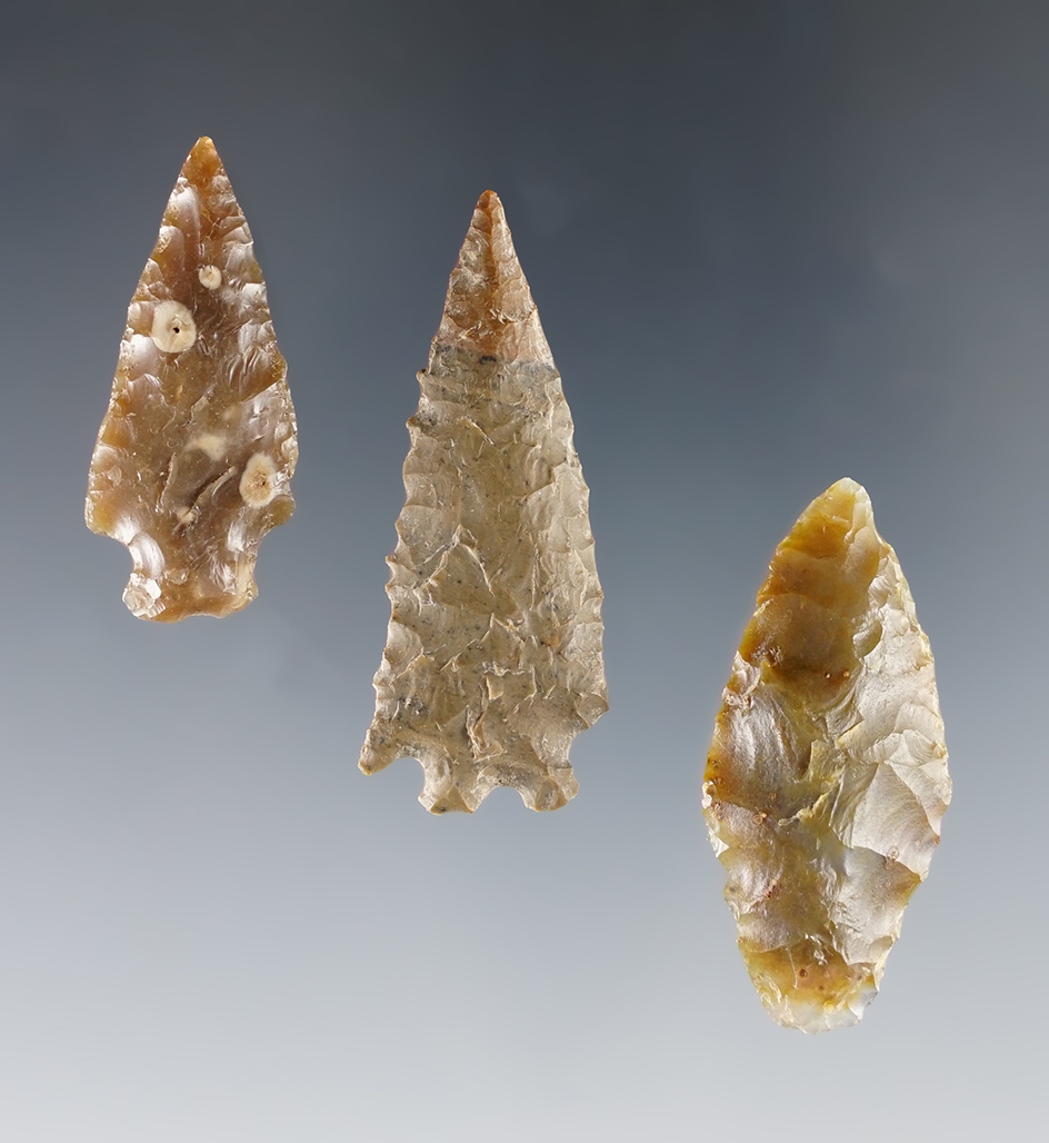 Three nicely flaked Columbia River Points in good condition.  Ex. Frank Wilkie Museum. 