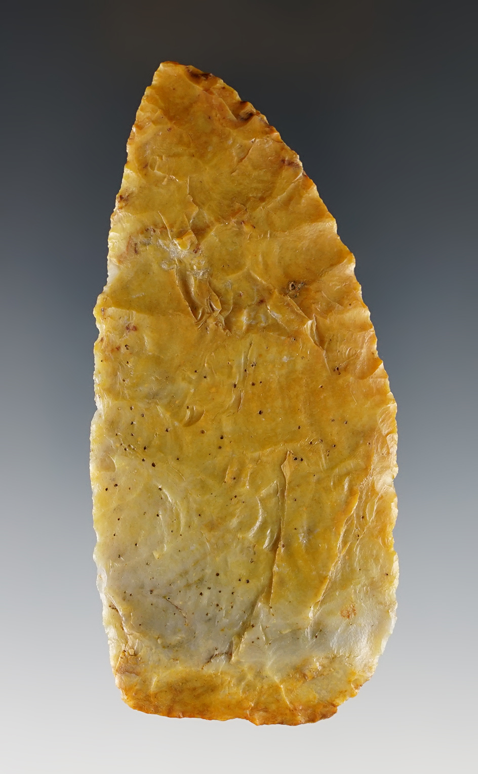 3 13/16" beautifully patinated Flint Blade found in Illinois. 