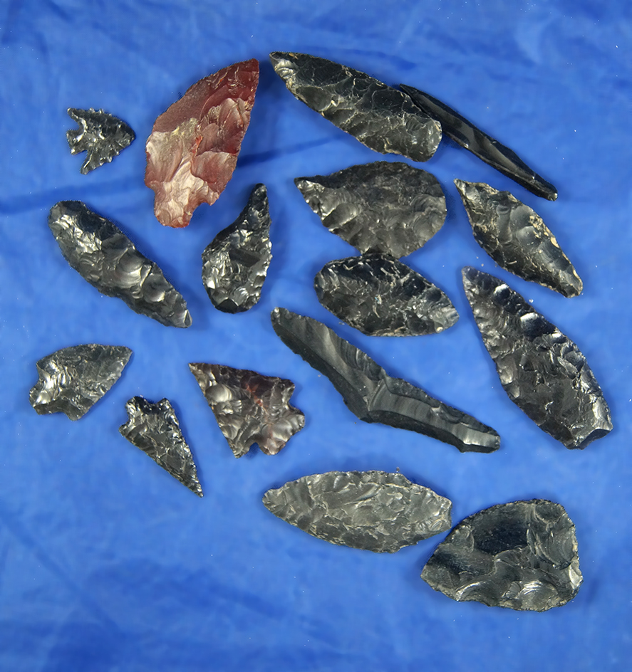 Set of 16 assorted Obsidian artifacts found in Oregon, largest is 2 9/16".