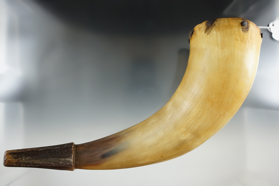 10" long antique Powder horn.