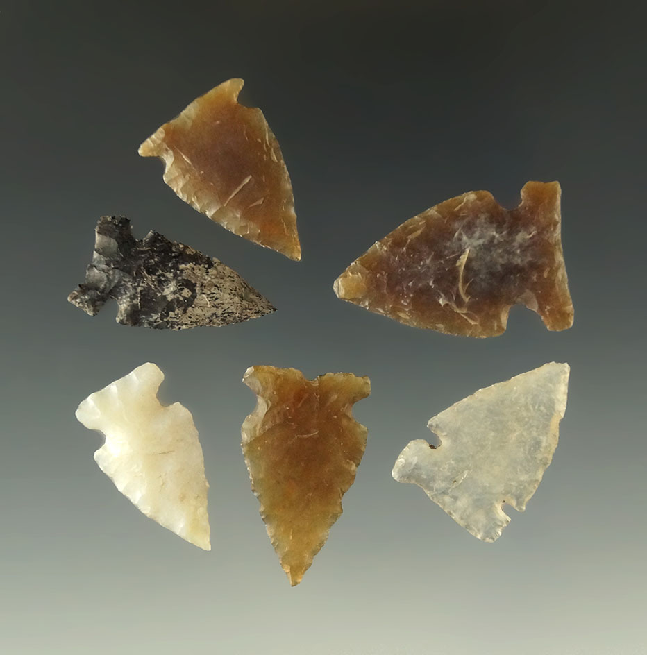 Set of six well made South Dakota arrowheads, largest is 1 1/16".