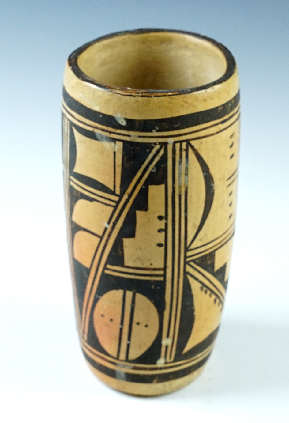 6 9/16" tall Contemporary Pottery Vessel in good condition. Unsigned.