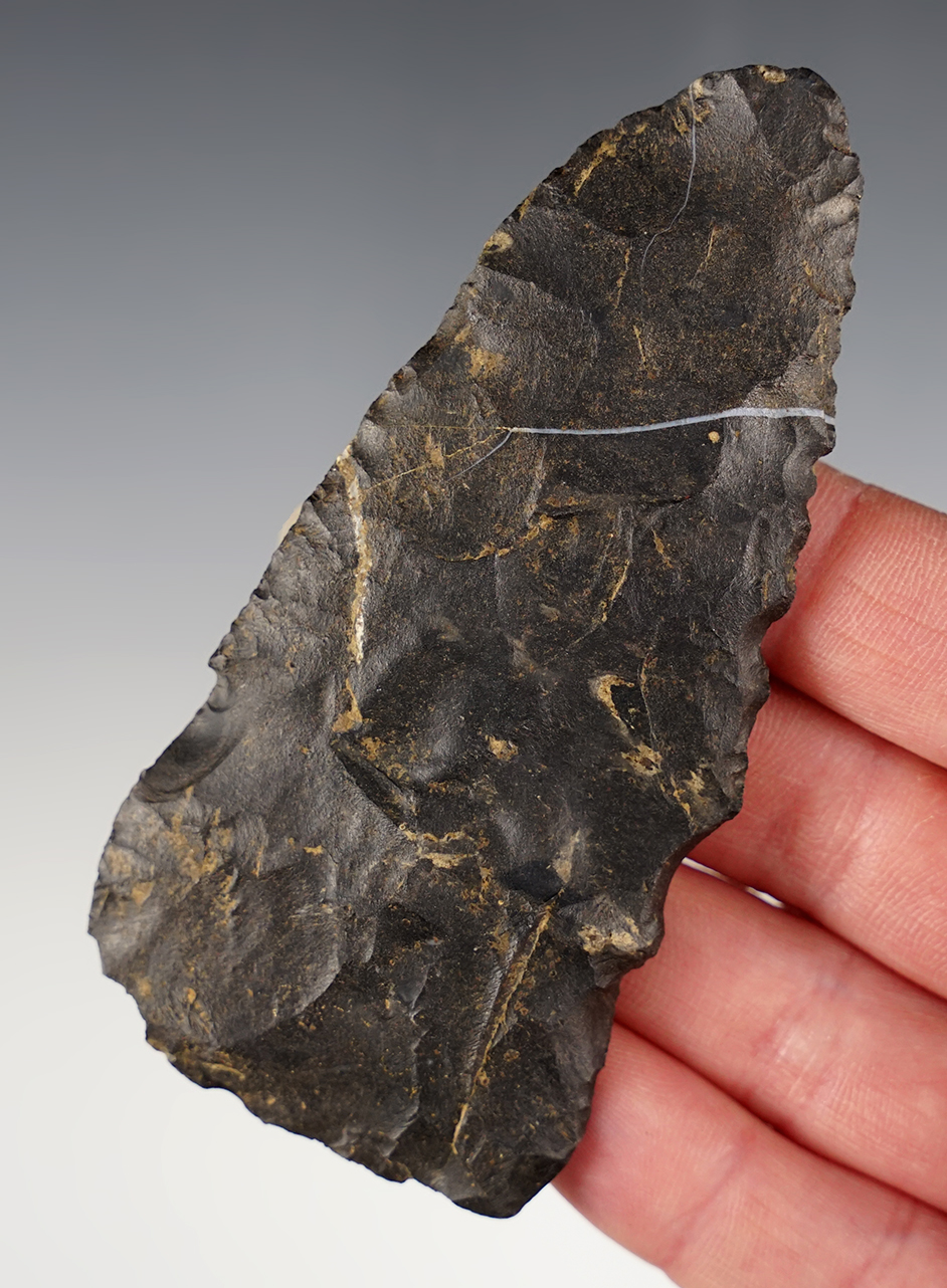 3 3/4" Coshocton Flint Knife with a nice "lightening Line" in the material. Indiana/ Michigan area.