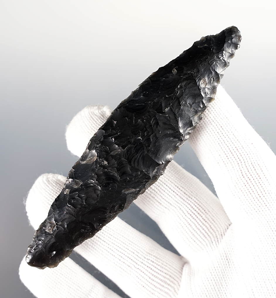 Excellent flaking in style on this 3 7/8" Parman found in Harney Co., Oregon  in the 1960s.