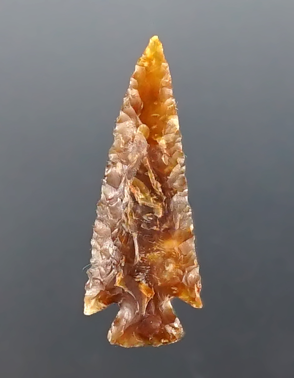 1 3/16" beautifully flaked Columbia Plateau made from Chalcedony. Washington/Oregon area.