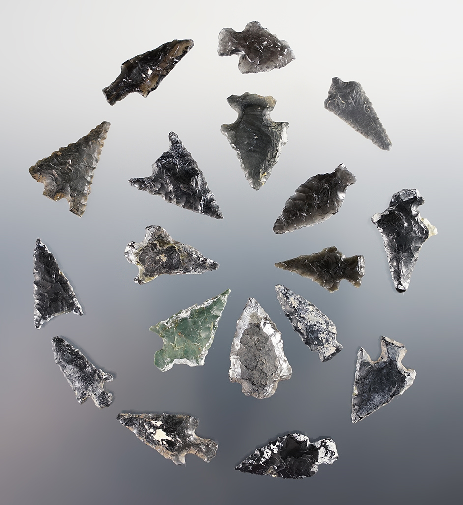 Set of 18 points found near the Columbia River, Oregon in the 1960's. The largest is 1".