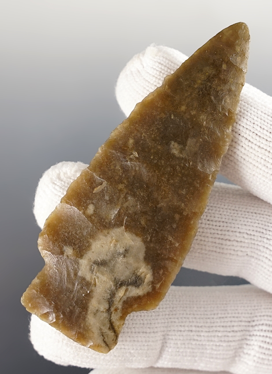 2 7/8" Scottsbluff made of Edwards Plateau Chert - Texas. Ex. R. Murray. Minor restoration. COA.