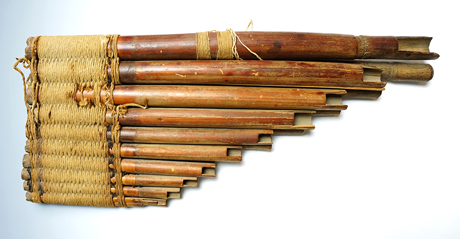 Rare 13 1/4" tall by 5 1/4" wide PreColumbian Inca Culture Reed and Fiber Pan Pipe. 