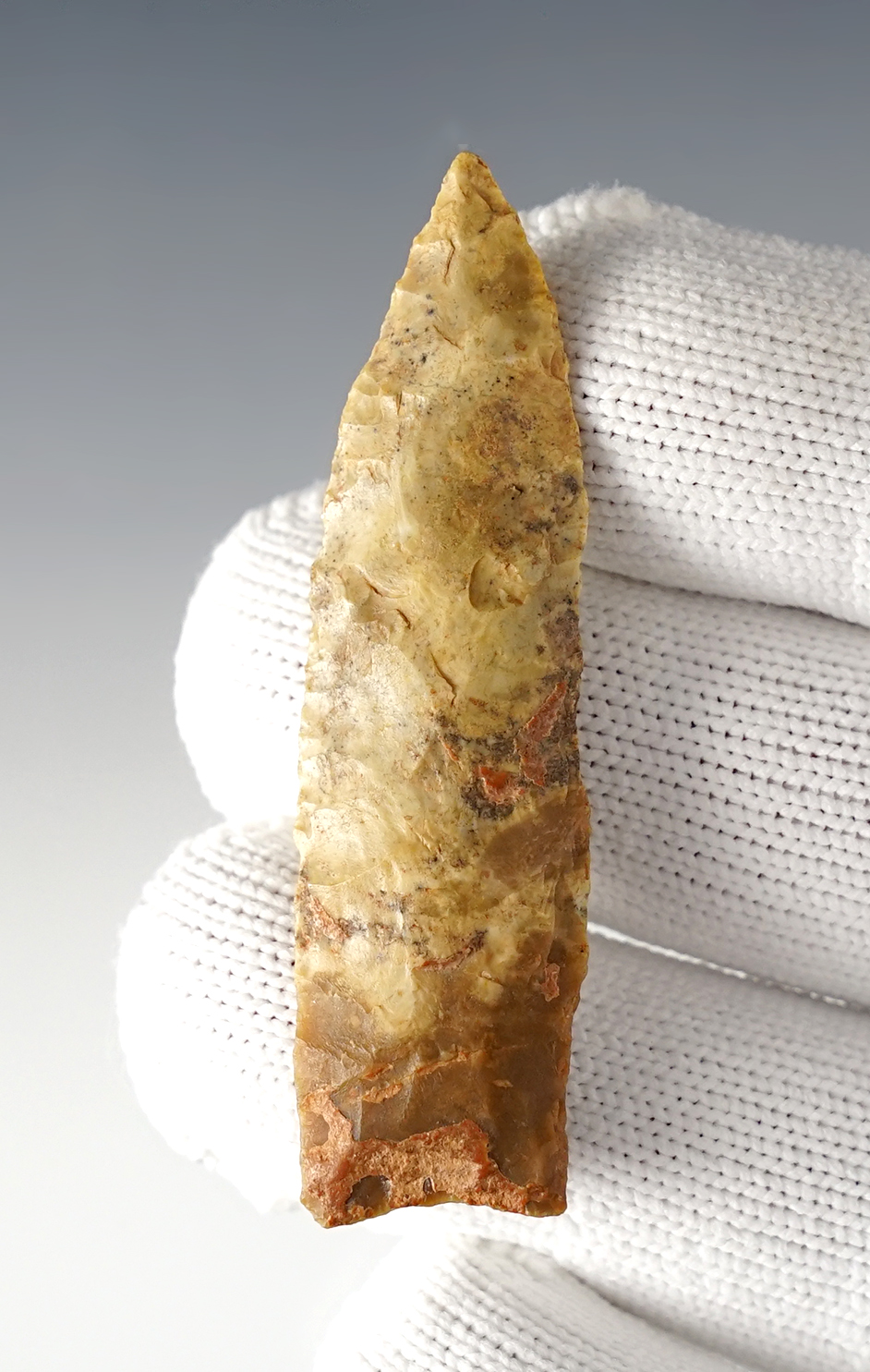 Fine 2 7/16" Plainview made from nicely colored chert. Found in Ellsworth Kansas.