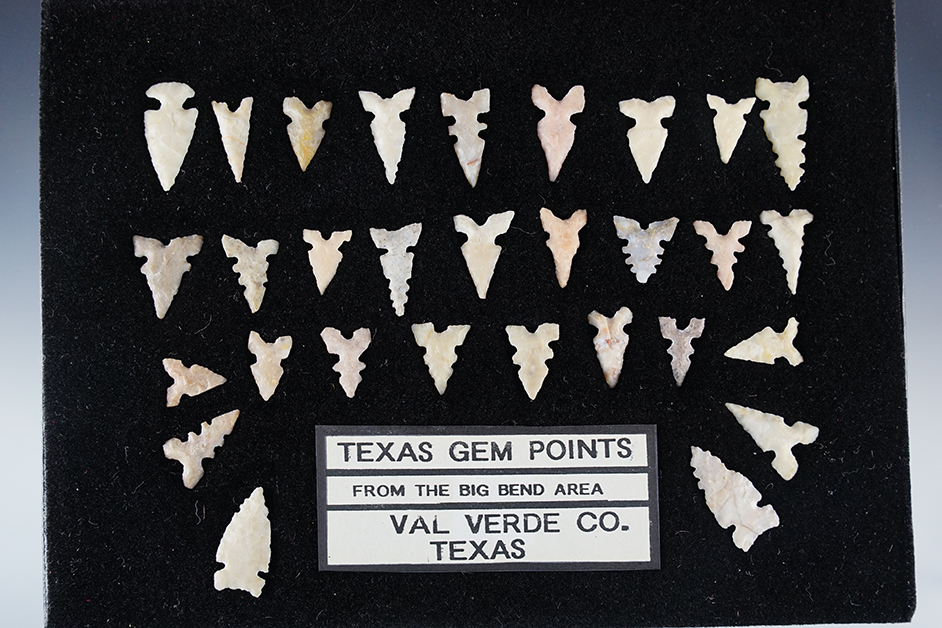 Set of 30 assorted Texas "Gem" points from the Big Bend area in Val Verde Co., Texas.