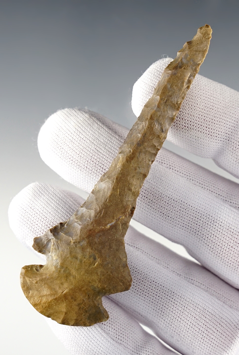 3 1/2" Fort Payne chert Dovetail Drill in very nice condition recovered in southern Kentucky.