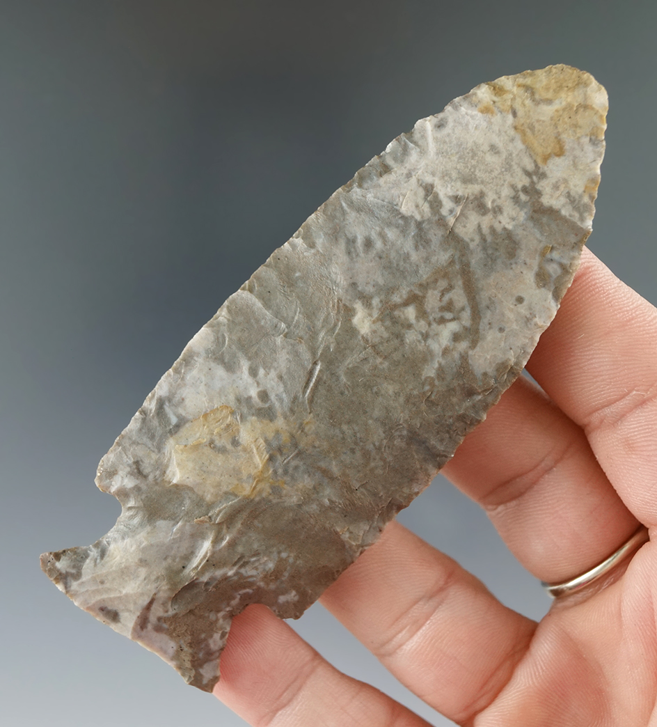 3 3/4" Benton - Tennessee. Ex. Hooks, Watchel. Pictured in Who's Who in Indian artifacts #1.  COA.