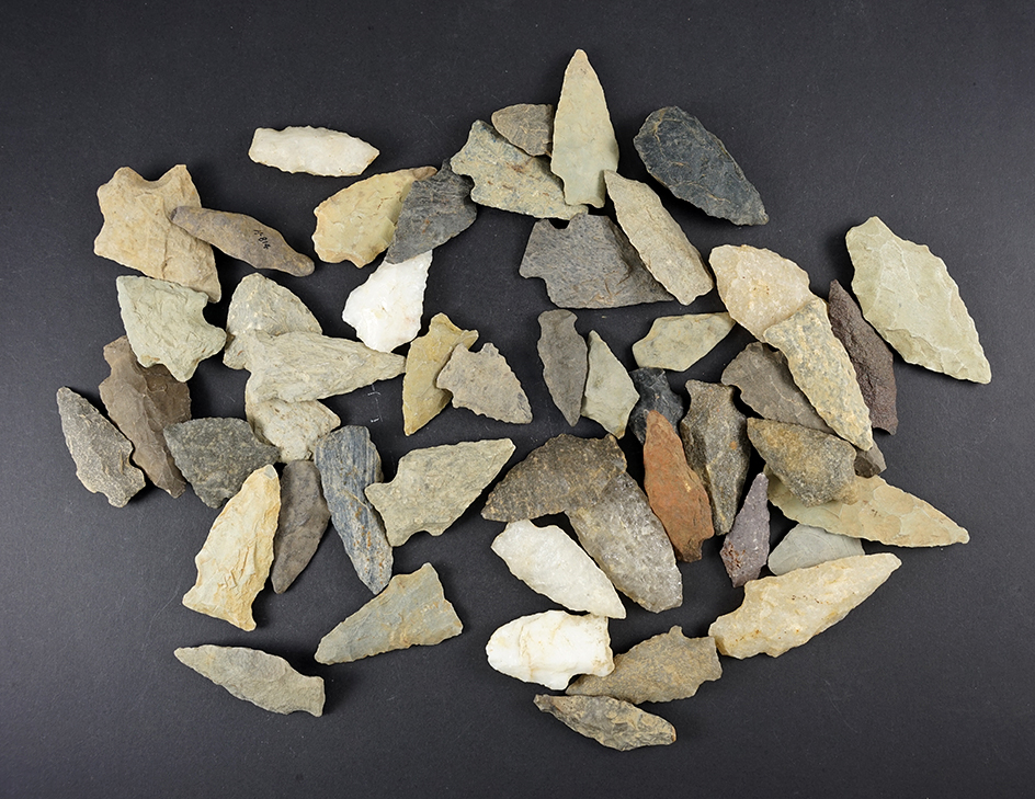 Set of 50 assorted points in good condition. Found in the Eastern U.S. The largest is 2 3/4".