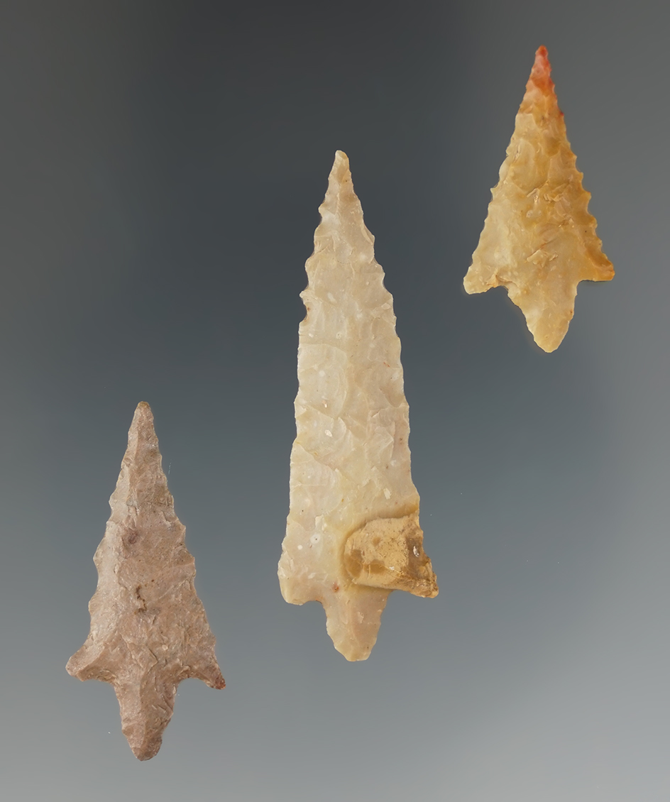 Set of three nicely styled East Texas arrowheads, largest is 1 3/4".