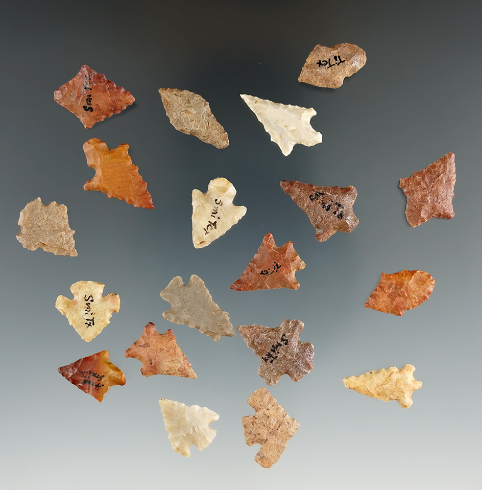 Large group of 19 assorted East Texas bird points , largest is 3/4".