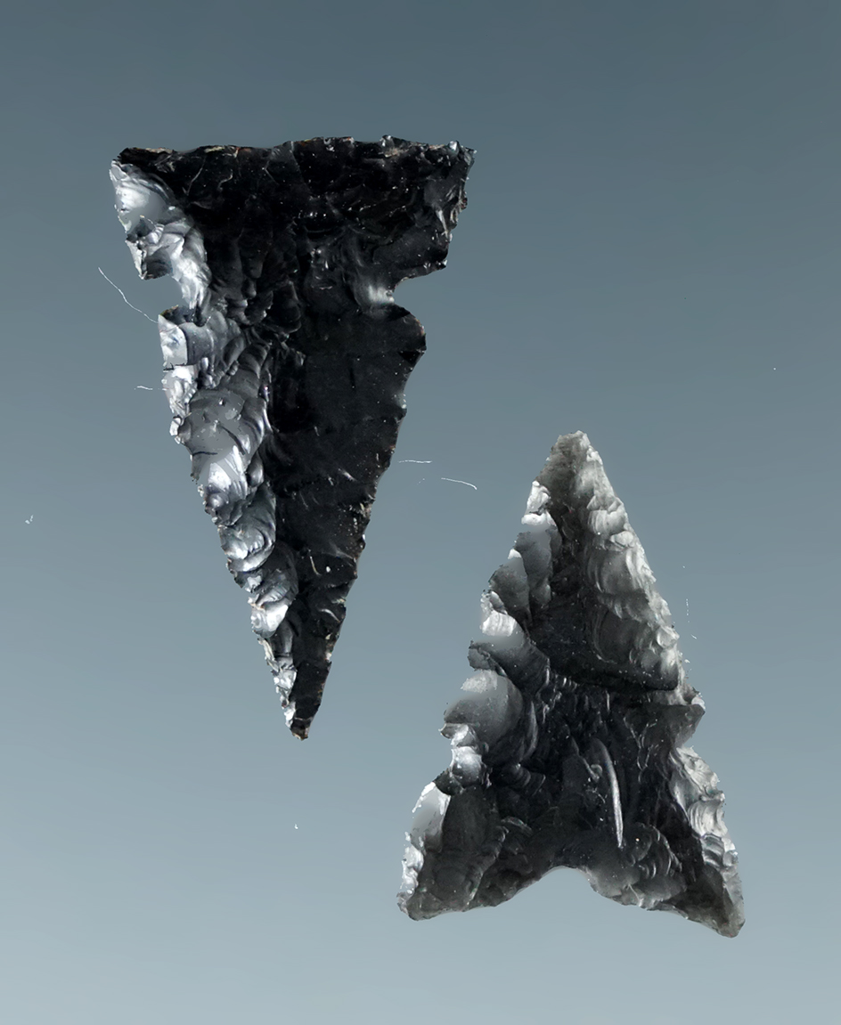 Pair of obsidian Desert Sidenotch points found in Oregon, largest is 11/16".