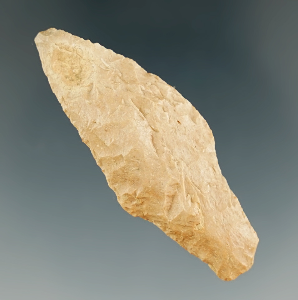 2 1/16" Young River Point found near Longview, Washington. Pictured in Overstreet #11, pg 1168.