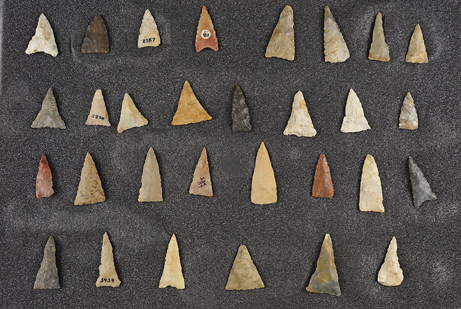 Set of 30 Kentucky Triangle points. The largest is 1 7/16".