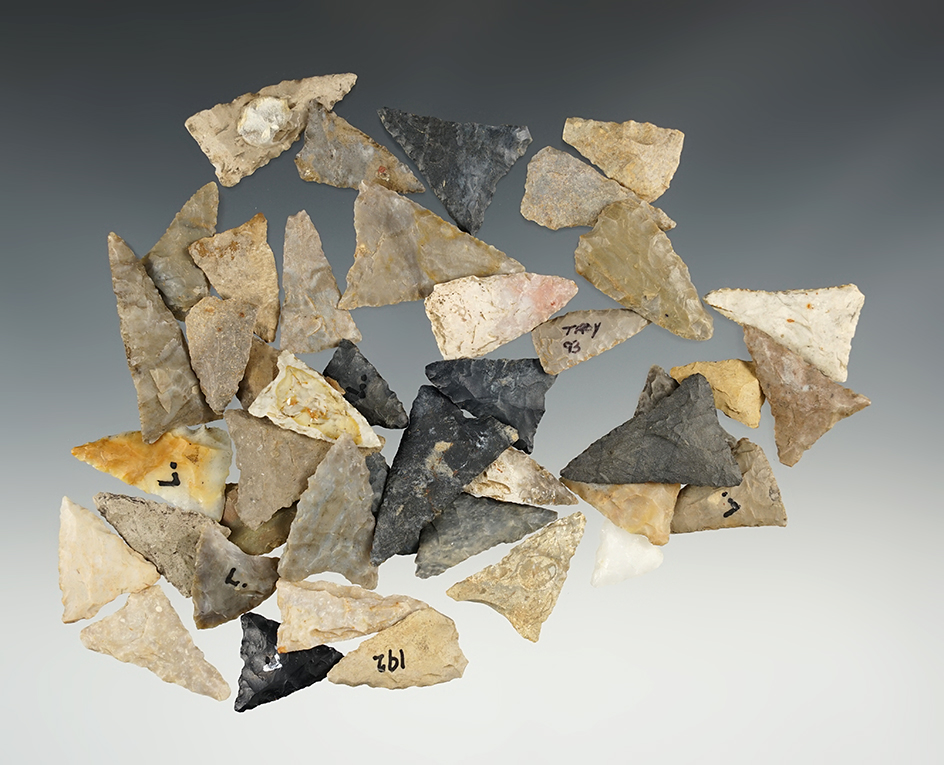 Set of 42 Midwest Triangle points. The largest is 1 5/8".