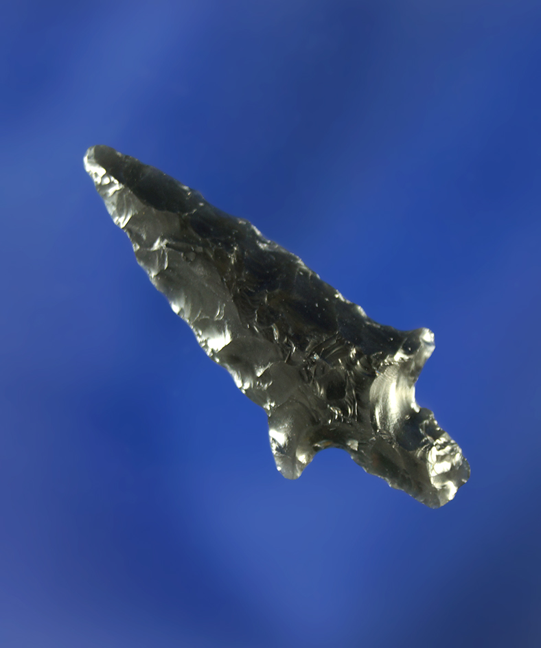 1 1/16" Dagger that is nicely styled from obsidian.