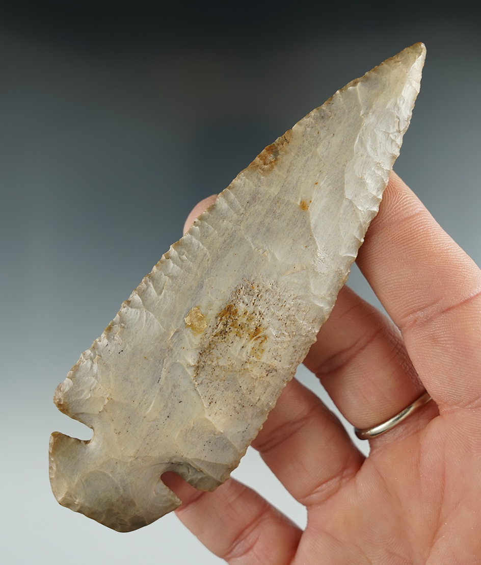 Excellent style on this 4 3/8" Hornstone Dovetail found in Jefferson Co., Indiana. Davis G-10 COA.