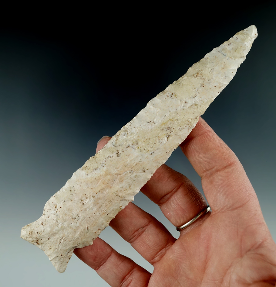 5 5/8" Stilwell made from Burlington Chert found in Fulton Co., Illinois. Comes with a Motley COA.